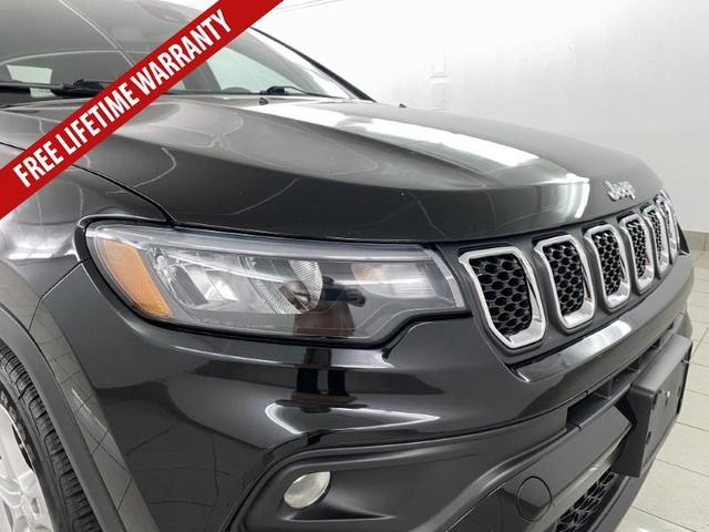 Photo of 2024 Diamond Black Jeep Compass