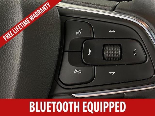 Photo of 2024 Moonstone Gray Metallic Buick Envista