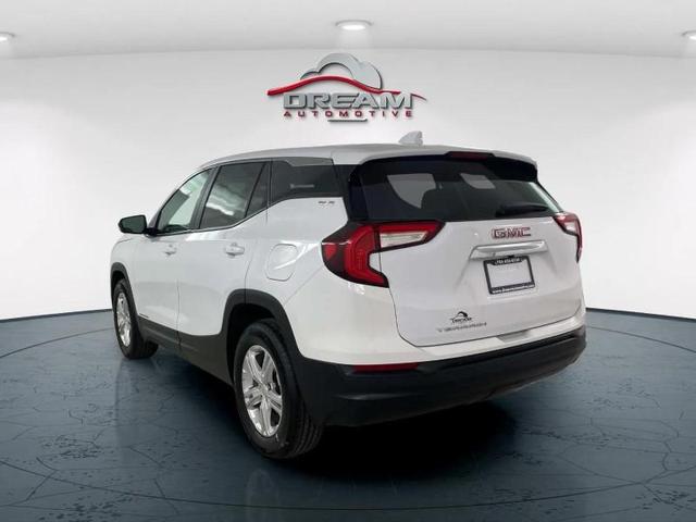 Photo of 2024 White GMC Terrain