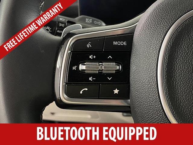 Photo of 2025 Steel Gray Kia Sorento Hybrid