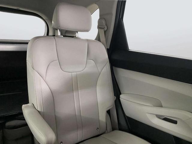 Photo of 2025 Steel Gray Kia Sorento Hybrid