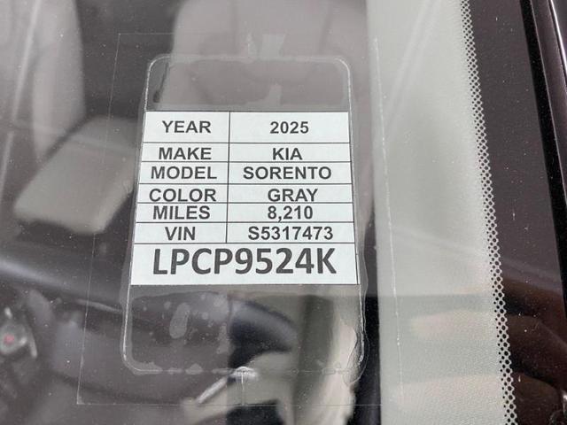 Photo of 2025 Steel Gray Kia Sorento Hybrid