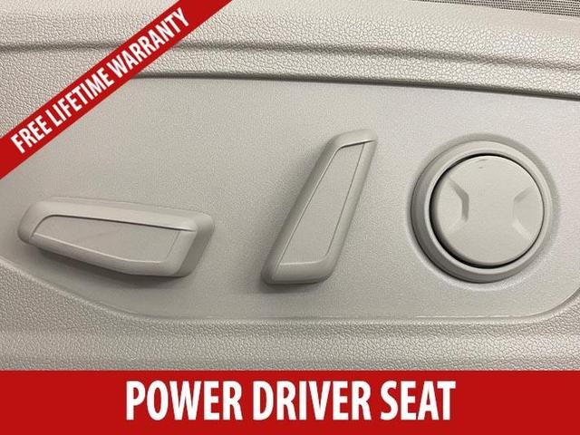 Photo of 2025 Steel Gray Kia Sorento Hybrid