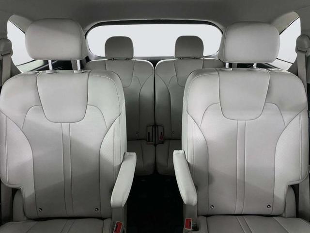 Photo of 2025 Steel Gray Kia Sorento Hybrid
