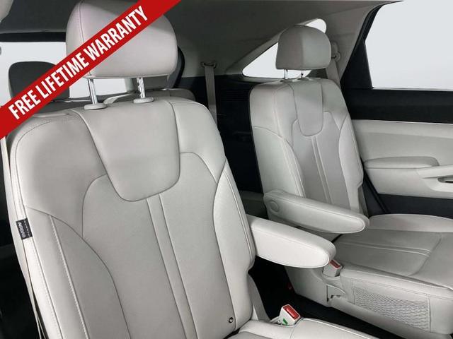 Photo of 2025 Steel Gray Kia Sorento Hybrid