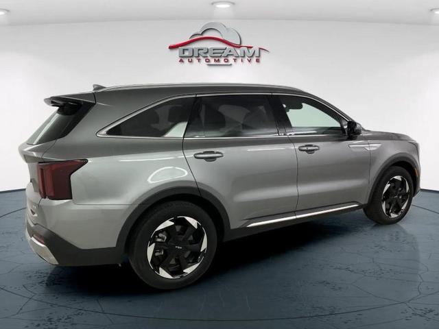 Photo of 2025 Steel Gray Kia Sorento Hybrid