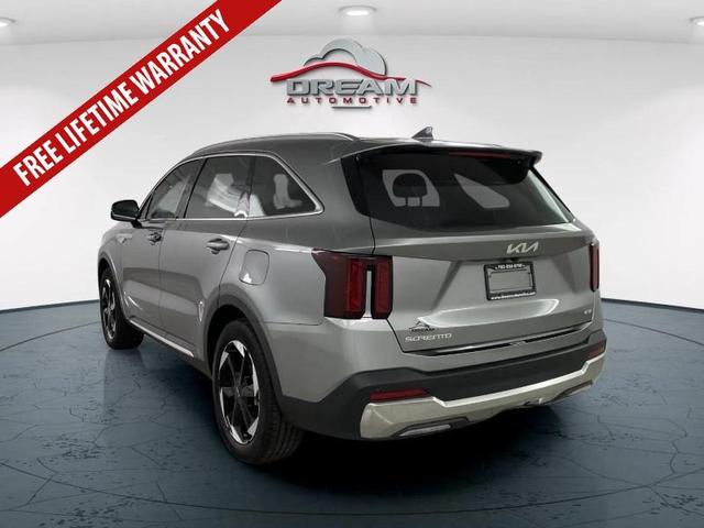 Photo of 2025 Steel Gray Kia Sorento Hybrid