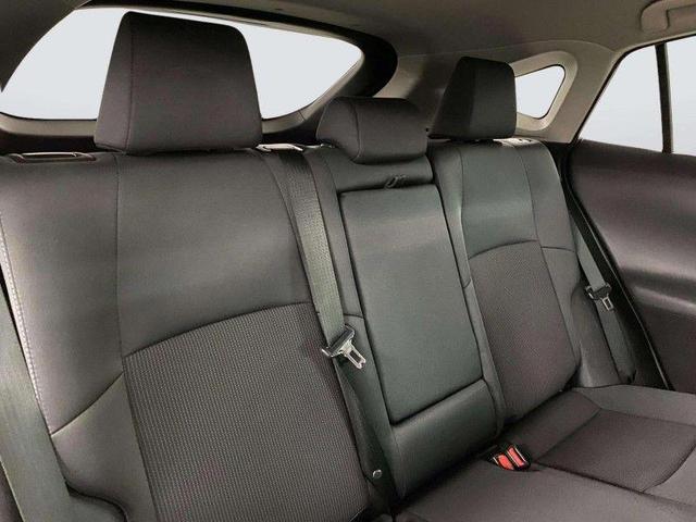 Photo of 2022 Blizzard Pearl Toyota Venza