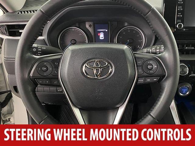 Photo of 2022 Blizzard Pearl Toyota Venza