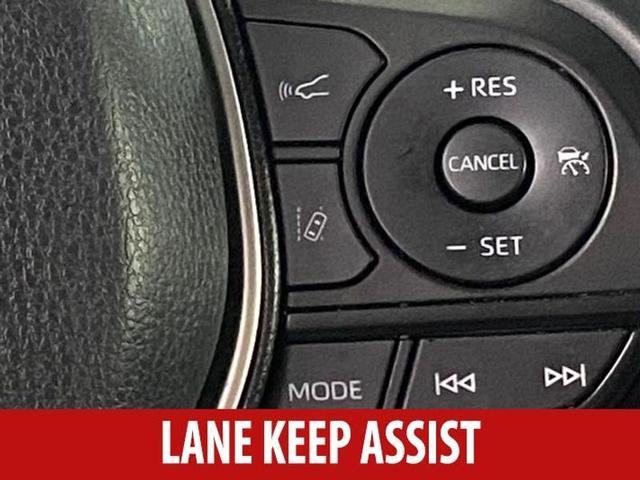 Photo of 2022 Blizzard Pearl Toyota Venza