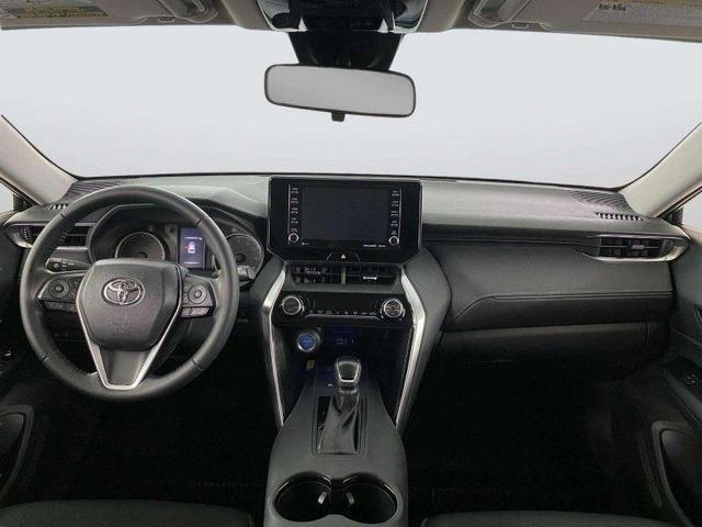 Photo of 2022 Blizzard Pearl Toyota Venza