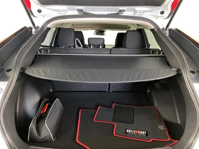 Photo of 2024 White Diamond Mitsubishi Eclipse Cross