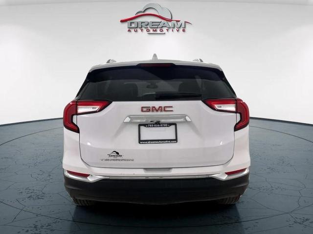Photo of 2024 White GMC Terrain