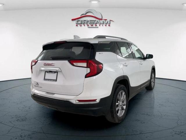 Photo of 2024 White GMC Terrain