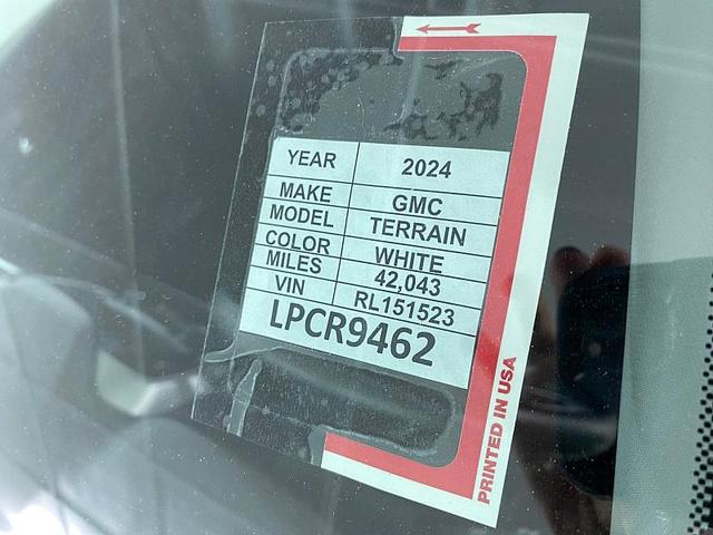 Photo of 2024 White GMC Terrain