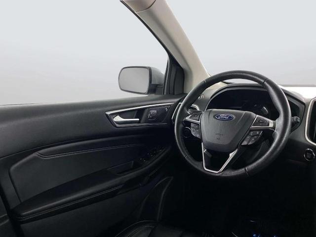 Photo of 2022 Silver Ford Edge