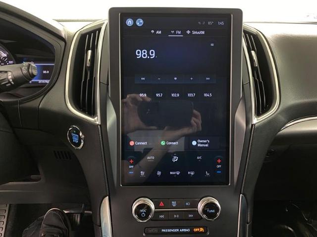 Photo of 2022 Silver Ford Edge