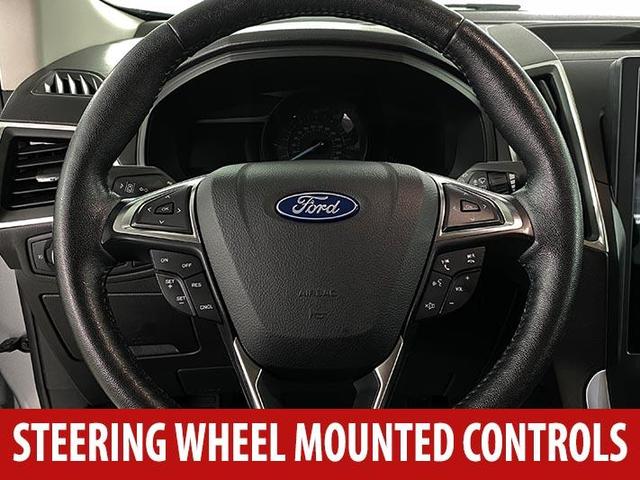 Photo of 2022 Silver Ford Edge