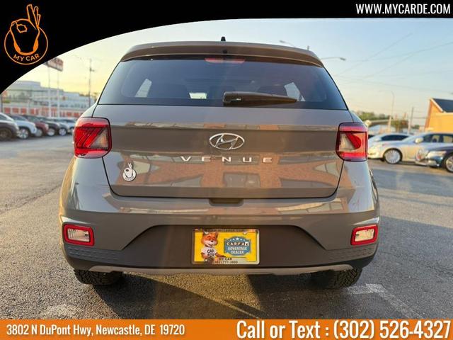 Photo of 2022 Galactic Gray Hyundai VENUE