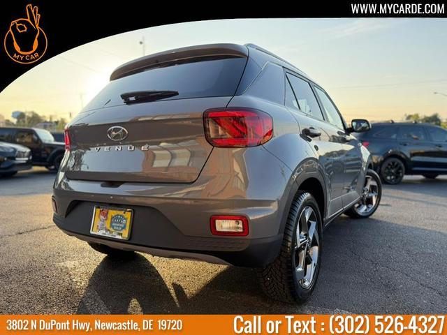 Photo of 2022 Galactic Gray Hyundai VENUE