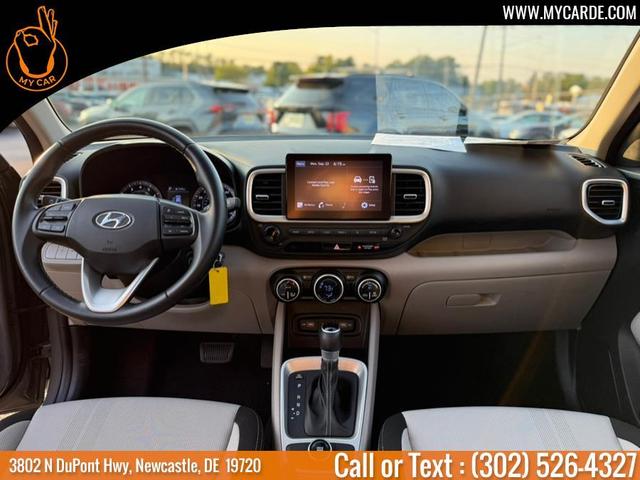 Photo of 2022 Galactic Gray Hyundai VENUE