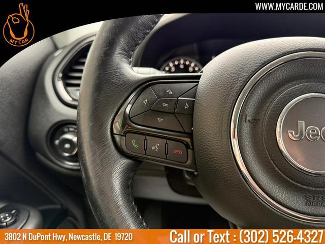 Photo of 2019 Alpine White Clearcoat Jeep Renegade