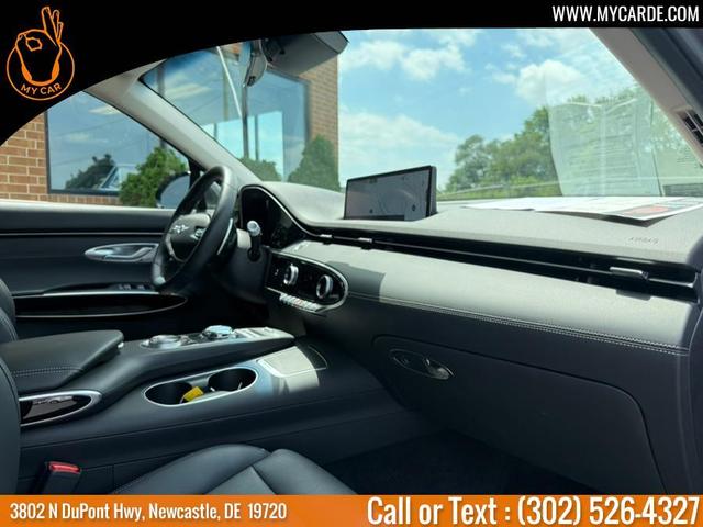 Photo of 2025 Makalu Gray Genesis GV70