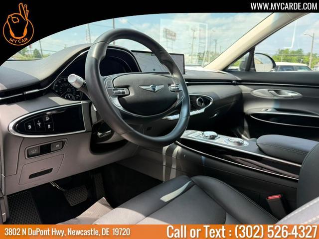 Photo of 2025 Makalu Gray Genesis GV70