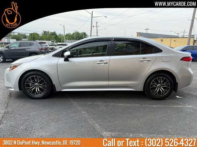 Photo of 2021 Classic Silver Metallic Toyota Corolla