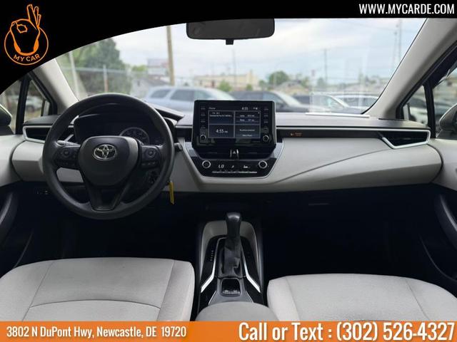 Photo of 2021 Classic Silver Metallic Toyota Corolla