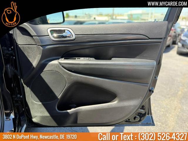 Photo of 2021 Diamond Black Jeep Grand Cherokee