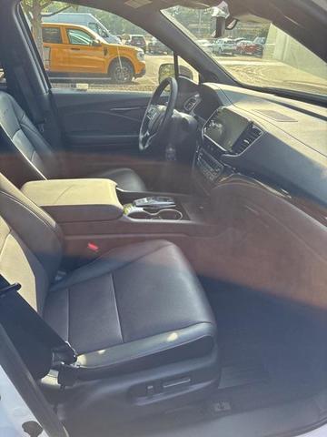 Photo of 2025 Platinum White Pearl Honda Ridgeline