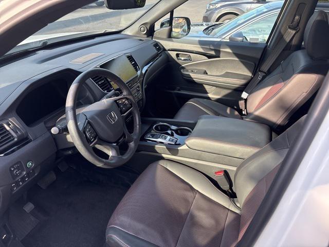 Photo of 2025 Platinum White Pearl Honda Ridgeline
