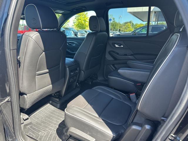 Photo of 2023 Mosaic Black Metallic Chevrolet Traverse