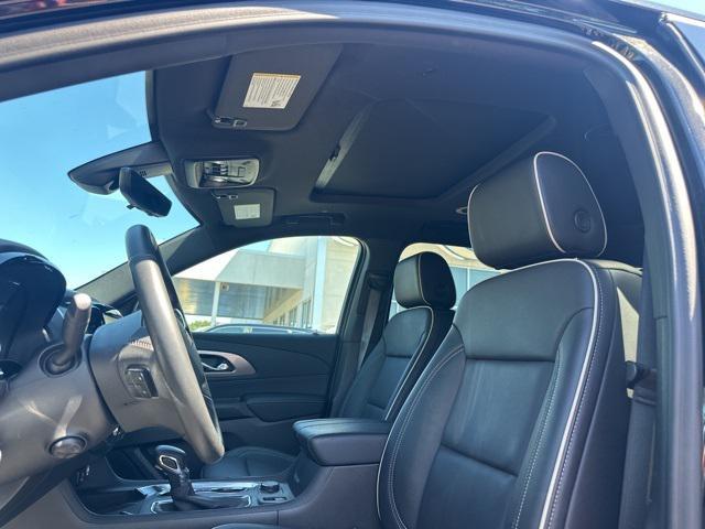Photo of 2023 Mosaic Black Metallic Chevrolet Traverse