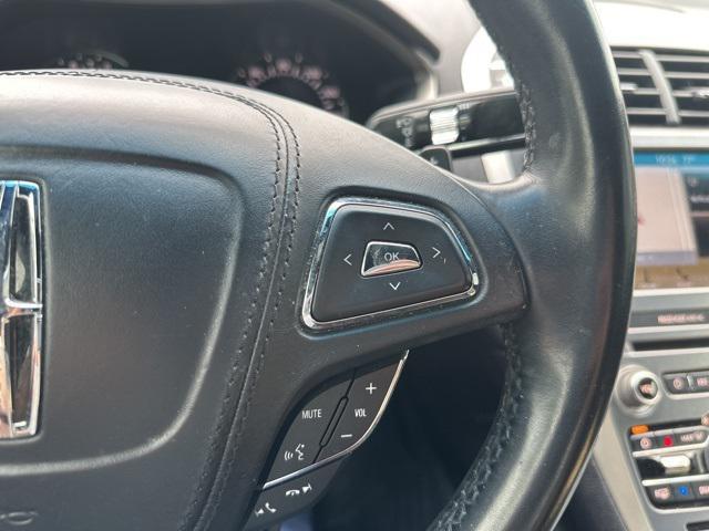 Photo of 2017 Midnight Sapphire Blue Metallic Lincoln MKZ