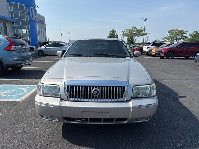 Photo of 2010 Gold Mercury Grand Marquis