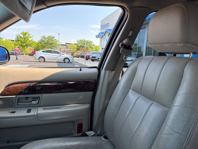 Photo of 2010 Gold Mercury Grand Marquis