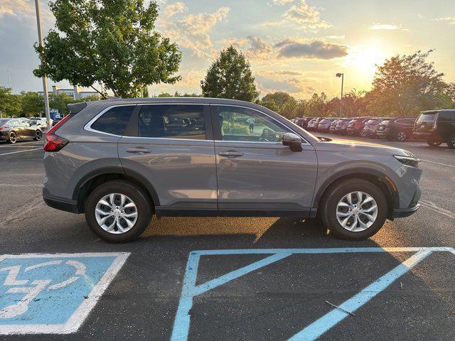 Photo of 2025 Urban Gray Pearl Honda CR-V