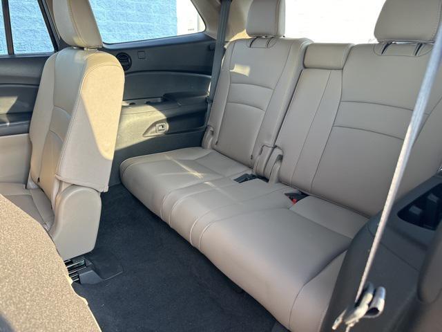 Photo of 2019 Red Honda Pilot