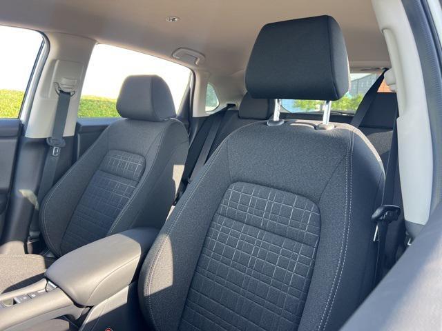 Photo of 2026 Platinum White Pearl Honda HR-V