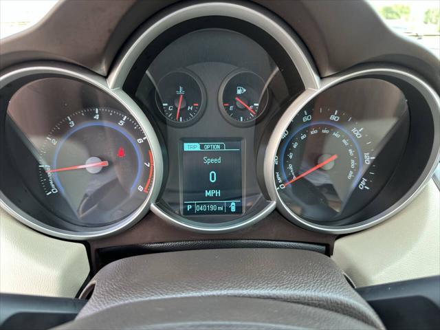 Photo of 2013 Champagne Chevrolet Cruze