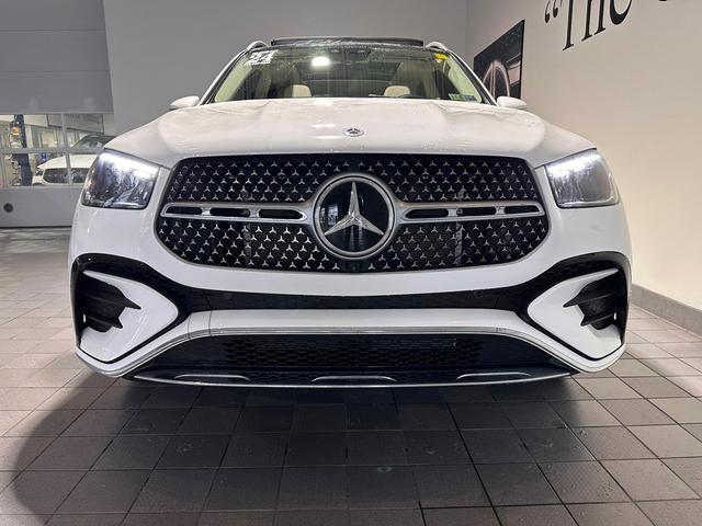 Photo of 2024 Polar White Mercedes-Benz GLE 450 Plug-In Hybrid