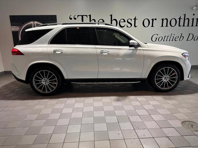 Photo of 2024 Polar White Mercedes-Benz GLE 450 Plug-In Hybrid