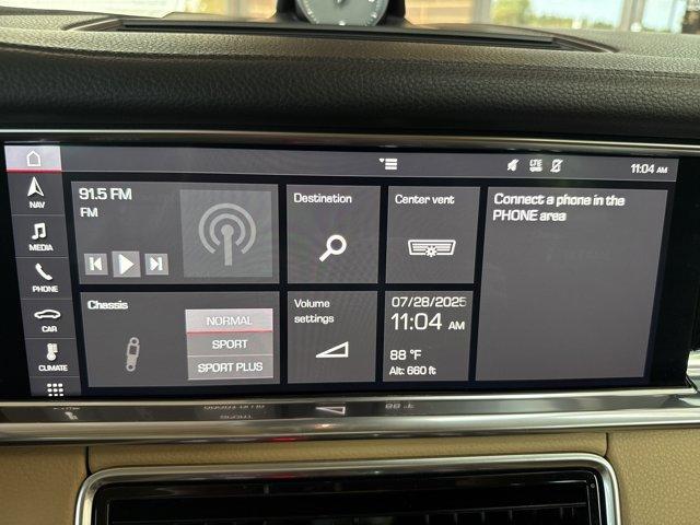 Photo of 2018 White Porsche Panamera