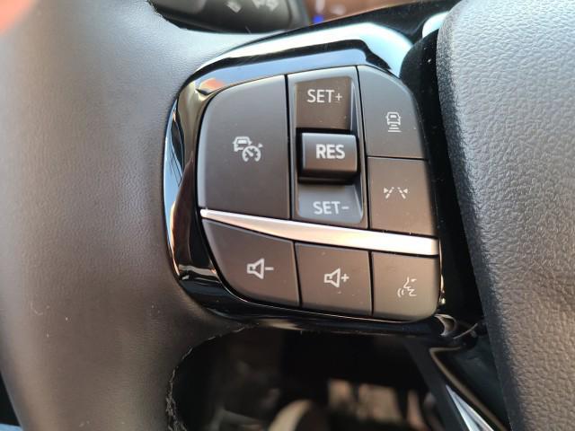 Photo of 2025 STAR WHITE METALLIC TRI-COAT Ford Escape PHEV