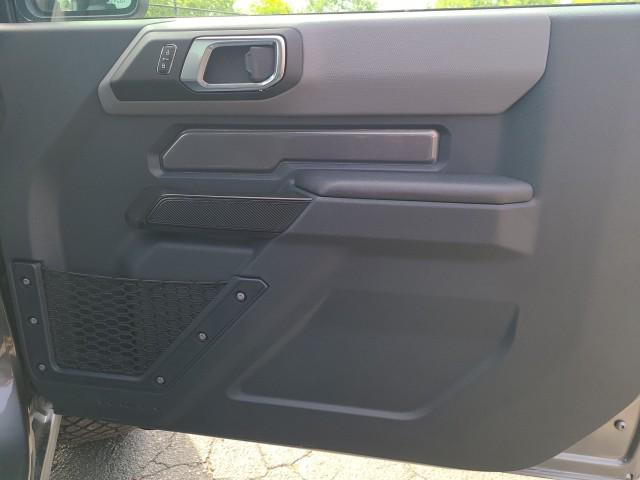 Photo of 2024 CARBONIZED GRAY METALLIC Ford Bronco