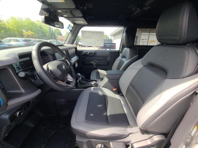Photo of 2024 CARBONIZED GRAY METALLIC Ford Bronco