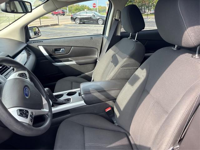 Photo of 2014 TUXEDO BLACK METALLIC Ford Edge