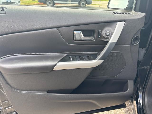 Photo of 2014 TUXEDO BLACK METALLIC Ford Edge